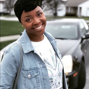 Meet your Posher, Avery